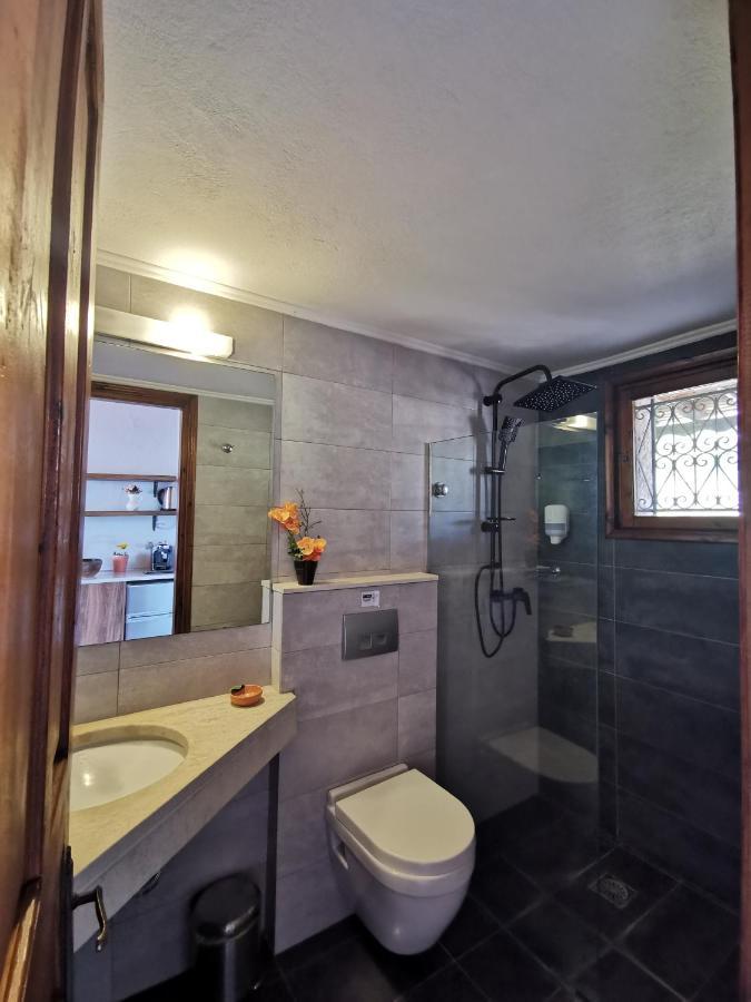Terracotta Boutique Beach Studios ميثيمْنا المظهر الخارجي الصورة